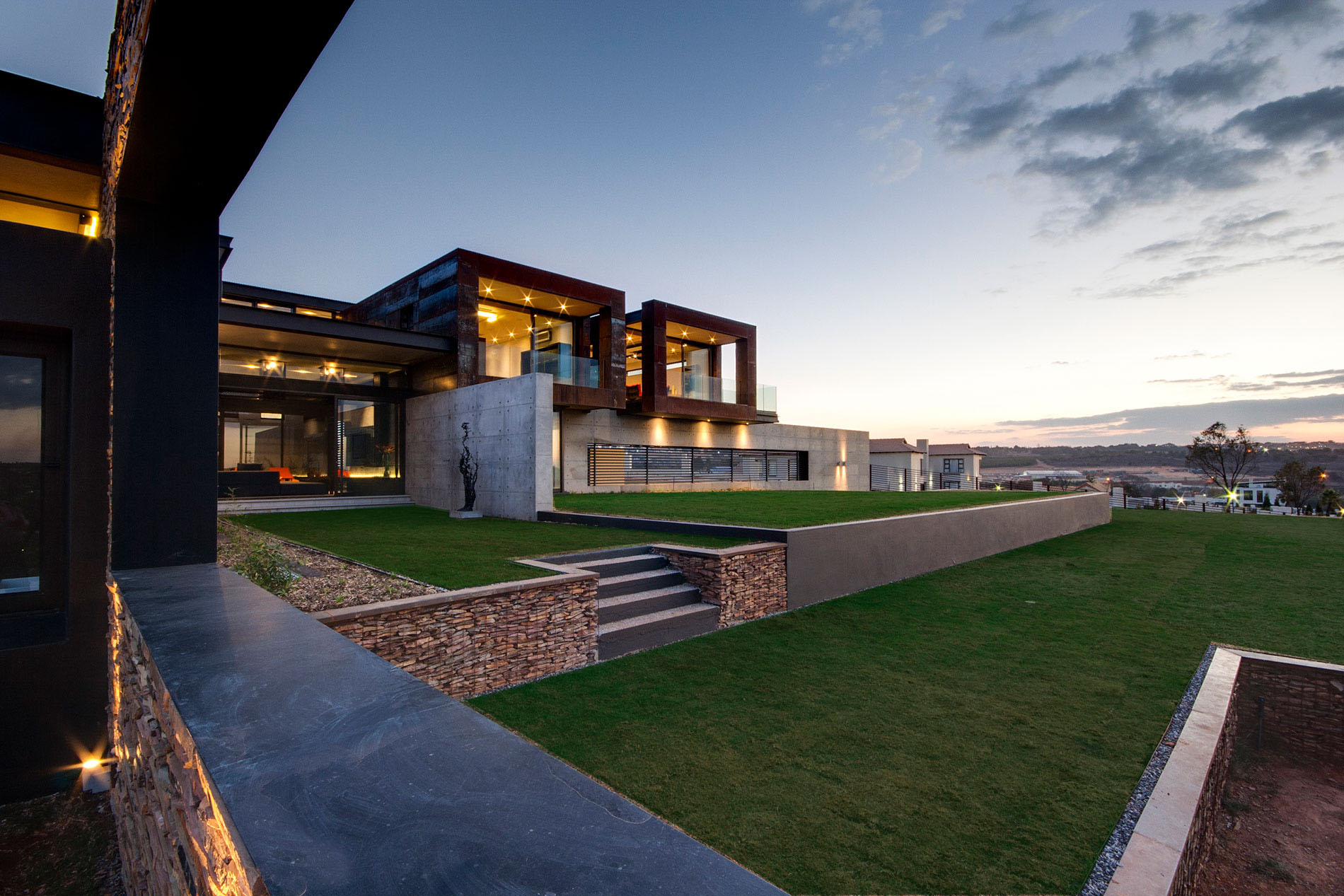 Building Design Boz Amazing Building Design Of House Boz By Nico Van Der Meulen Architects With Vast Green Grass And Bright Lighting Inside Dream Homes  Spacious And Concrete Contemporary House With Glass And Steel Elements