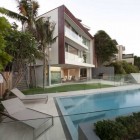 Pool Terrace String Amazing Pool Terrace Constructed Into String Concrete Floor Concept In Backyard Of Beautiful Point Piper House Dream Homes Marvelous Modern Home With Stunning Exterior And Swimming Pools