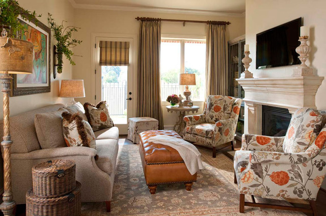 Beach Style Room Appealing Beach Style Family Living Room Design Ideas With The Burlap Lamp Shade And The Furniture Completed The Area Decoration Fascinating Burlap Lamp Shades For Classy Room Interiors