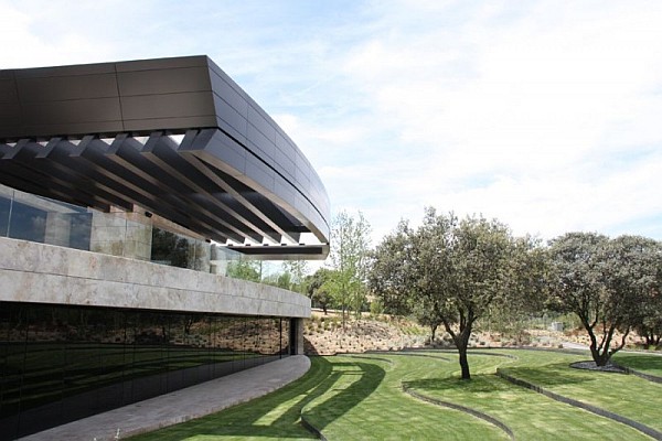 Porch Design Spanish Astonishing Porch Design Of Curved Spanish Home Decoration In Vast Lawn Green Trees Curved Wooden Building Construction Dream Homes  Spanish Home Design With Futuristic And Elegant Cantilevered Decorations