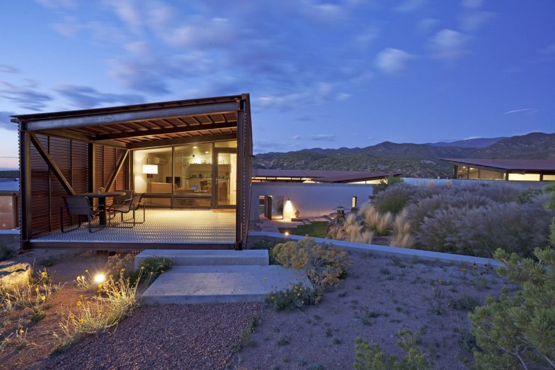 Buildign Design The Awesome Building Design Ideas In The Desert House Showing Interior Design With Wooden Table And Chairs Decoration Dream Homes Unique Contemporary Rustic Home With Minimalist Design Layout