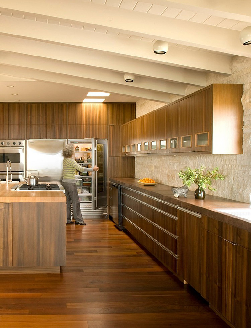 Setting Of Laidlaw Clean Setting Of Fair House Laidlaw Schultz Architects Kitchen Idea Involving Base And Wall Cabinets For Cooking Dream Homes Striking Contemporary Home With Warm Interior And Color Schemes