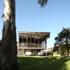 Combination Of Trees Cool Combination Of Garage And Trees To Create Leafy And Shady Look On The Green Manicured Lawn And Hard Edging Dream Homes Affordable Contemporary Home For Your Perfect Resting Place