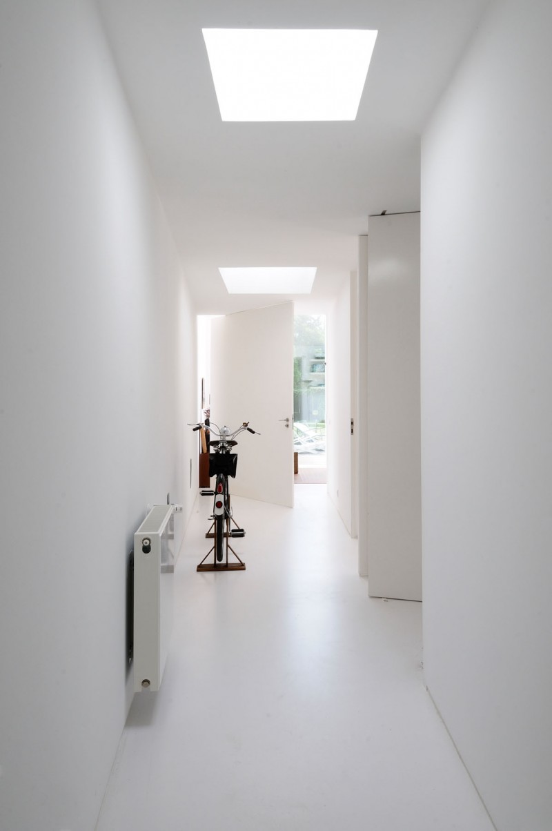 Hall Design In Excellent Hall Design Of House In Banzao With White Wall Made From Concrete And Square Shaped Skylight Placed In The Ceiling Architecture Brilliant Contemporary Home With Stunningly Monochromatic Style