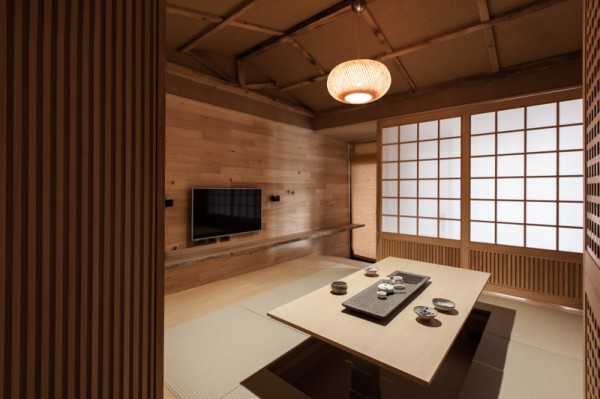 Home Interior A Excellent Home Interior Design Of A Hidden Dining Table With Japanese Style Including Wooden Table In Front Of The Television On The Wall Architecture Charming Modern Japanese House With Luminous Wooden Structure
