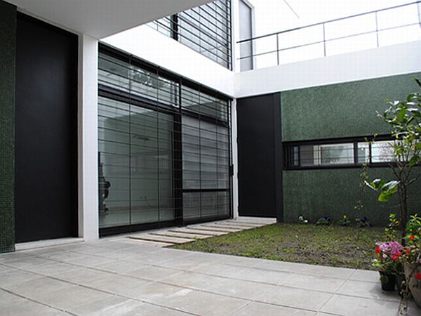 Middle Open White Exciting Middle Open Space With White Concrete Exterior Design And Large Window Of Casa Dorrego In Argentina Dream Homes  Bright And White Exterior Color Schemes For Your Modern House