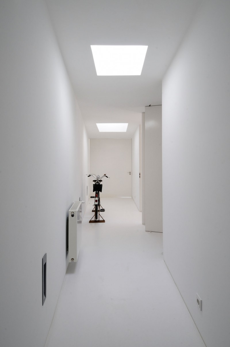 Hall Design In Fabulous Hall Design Of House In Banzao With White Concrete Wall And Several Skylight Placed On The Ceiling Architecture  Brilliant Contemporary Home With Stunningly Monochromatic Style