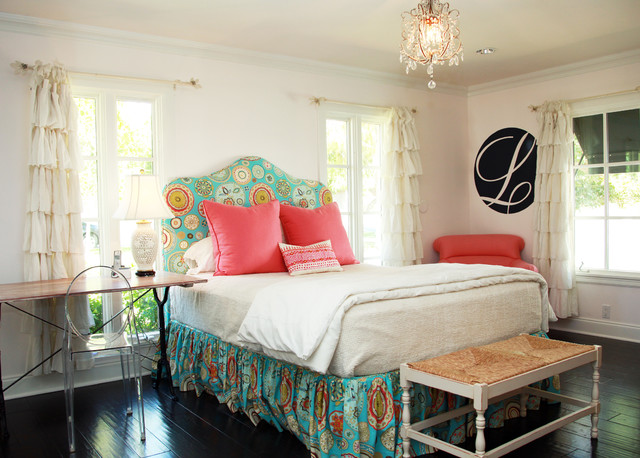 Tween Bedroom Eclectic Fabulous Tween Bedroom Ideas In Eclectic Bedroom With Shiny Black Floor Made From Wooden Veneer And Bright Glass Chandelier Bedroom 22 Sophisticated Tween Bedroom Decorations With Artistic Beautiful Ornaments