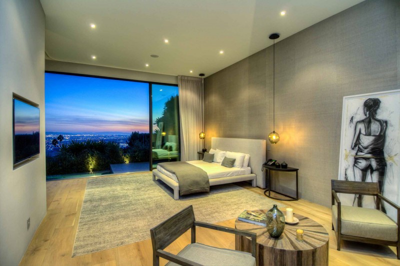 Looking Television Wall Good Looking Television On The Wall Installed In Bedroom With Spectacular Views Over Los Angeles Involved Decorative Side Table Dream Homes Fascinating Contemporary House With Spectacular City Scenery