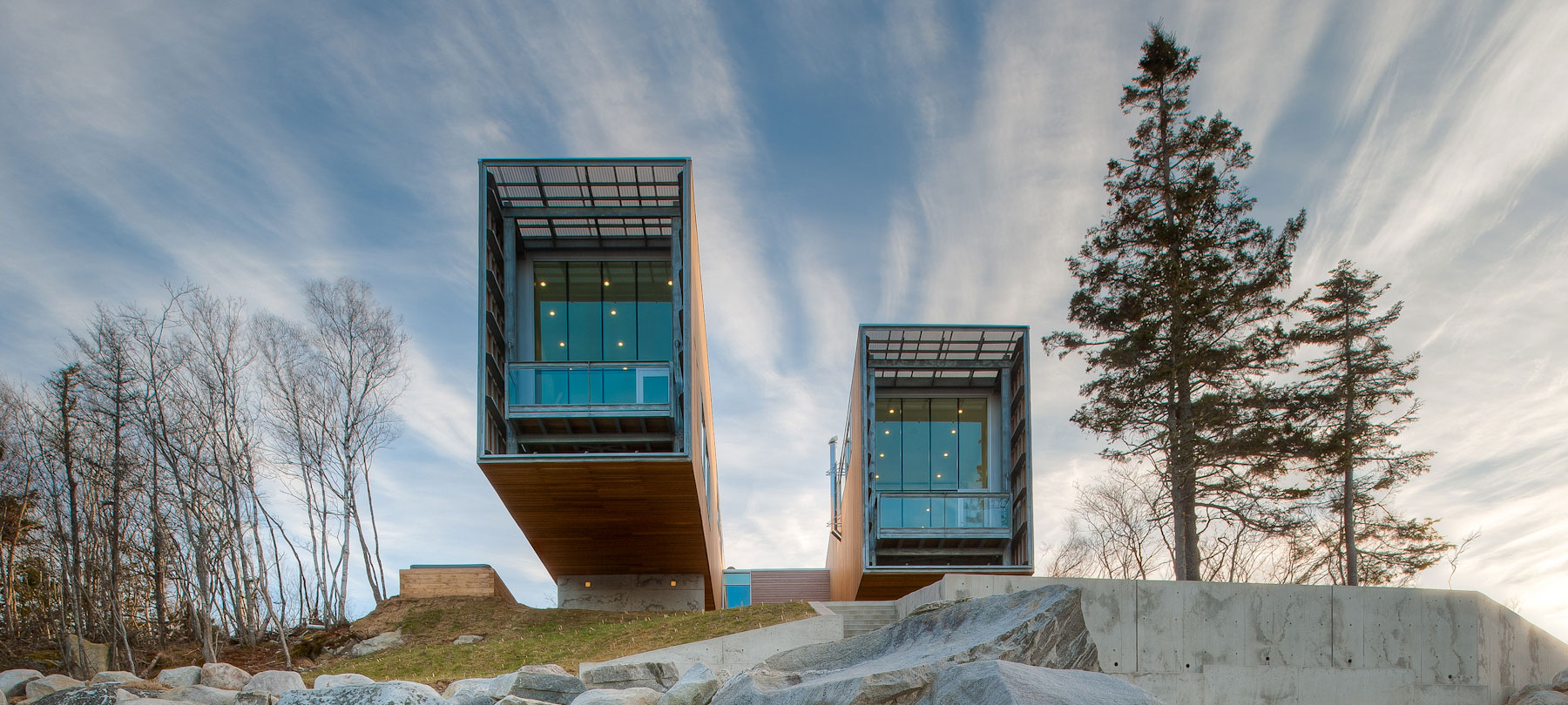 Balconies Of Hulls Gorgeous Balconies Of The Two Hulls House With Wide Pergola And Wide Glass Walls Near Wooden Fence Dream Homes Stunning Cantilevered Home With Earthy Tones Of Minimalist Interior Designs