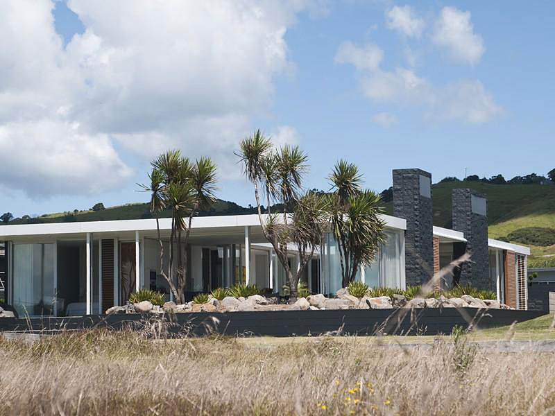 White And Taumata Gorgeous White And Grey Painted Taumata House Building Featured With Large Yard With Natural Elements Covering It Dream Homes Natural Minimalist Home In Contemporary And Beautiful Decorations