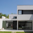 Modern Cube White Impressive Modern Cube House With White Concrete Material And Green Courtyard Of Casa Dorrego In Argentina Dream Homes Bright And White Exterior Color Schemes For Your Modern House