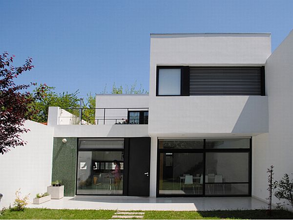 Modern Cube White Impressive Modern Cube House With White Concrete Material And Green Courtyard Of Casa Dorrego In Argentina Dream Homes Bright And White Exterior Color Schemes For Your Modern House