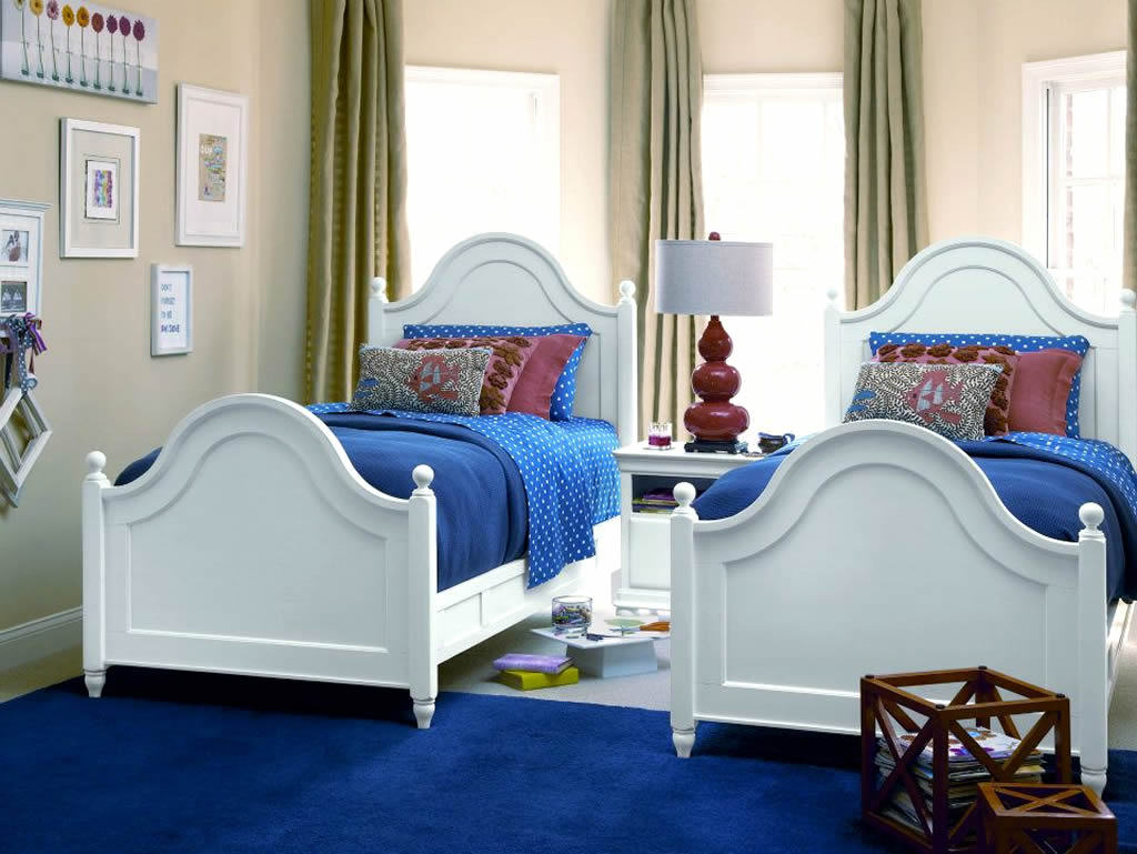 Summer Bedroom Bed Interesting Summer Bedroom With Twin Bed Mattresses On Navy Rug Theme With Navy Duvets And White Wooden Bed Bedroom Beautiful Duvet Cover Set With Big Ideas On Bedroom Furniture