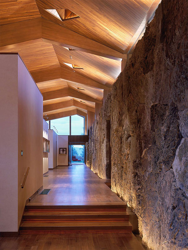 Wildcat Ridge Voorsanger Marvelous Wildcat Ridge Residence By Voorsanger Architects Home Design Interior In Hallway Space With Wooden Flooring And Stone Wall Decor Ideas Dream Homes  Amazing Glass Home With Warm Interior Decoration In Natural Environment