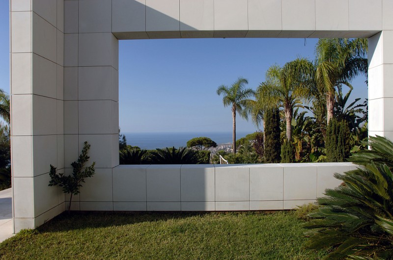 This Is Framed Minimalist This Is Not A Framed Garden Home Exterior Decorated With Open Frame Overlooking Ocean And Palm Trees Dream Homes  Elegant Home Covered By Infinity Swimming Pool And Natural Garden View