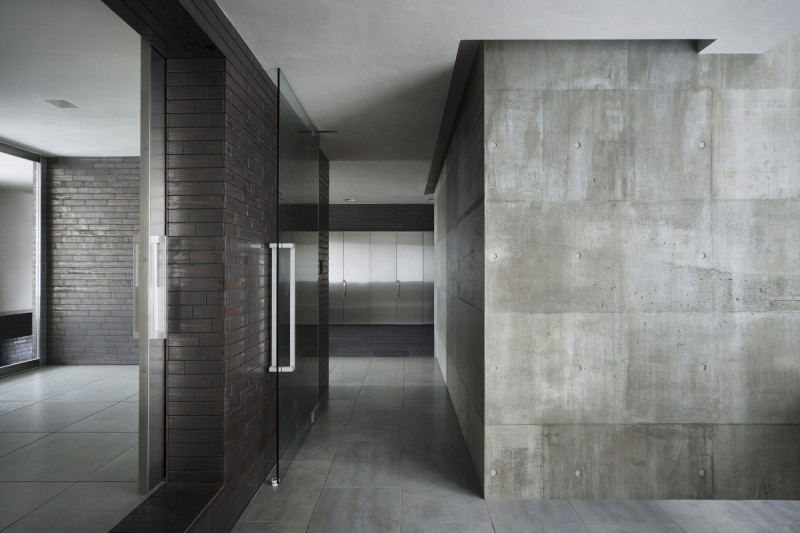 House Of Corridor Modern House Of Silence Indoor Corridor Idea Dominated By Unpainted Wall To Hit Glass Door Panels And White Ceiling Dream Homes Sophisticated Modern Japanese Home With Concrete Construction Of Shiga Prefecture