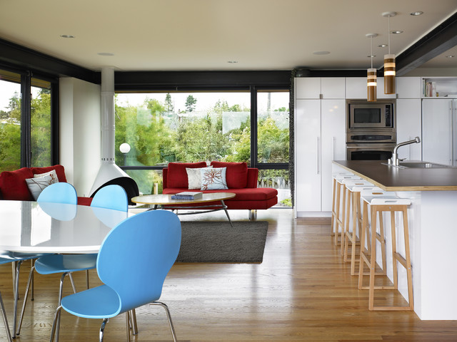 Kitchen Room Sofas Modern Kitchen Room With Red Sofas And White Table Facing Blue Chairs That Pendant Lamp Completed The Kitchen Decor Decoration Vibrant Red Sofas Inspirations To Give Your Living Room A Trendy