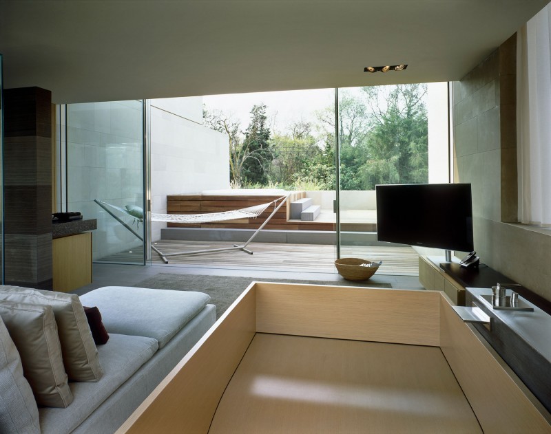 Casa Reforma Interior Open Casa Reforma Living Room Interior Enhanced With Grey Chaise TV Stand Overlooking Space With Hammock Dream Homes  Creative And Concrete Contemporary Home With Beautiful Large Bookshelf