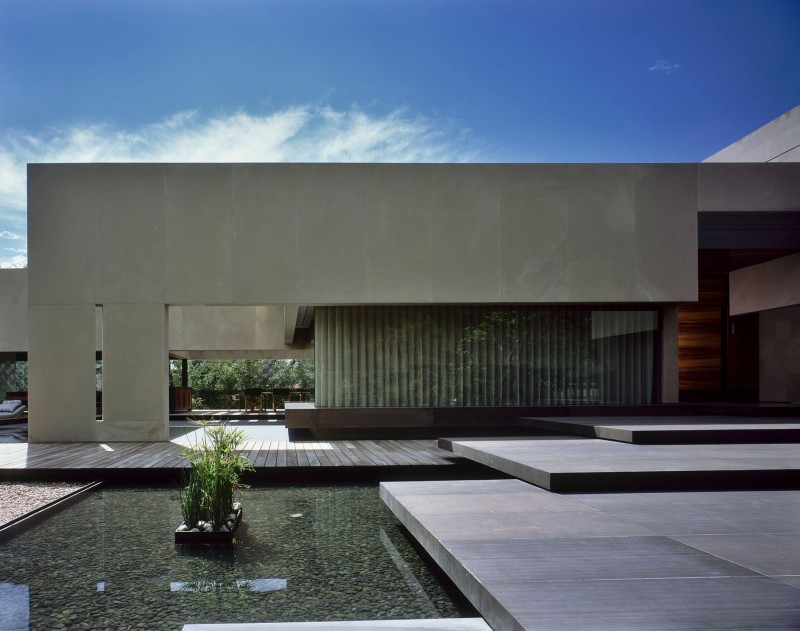 Casa Reforma Displaying Refreshing Casa Reforma Outdoor Hardscape Displaying Wooden Deck Flooring And Large Shallow Pond With Pebbles Dream Homes Creative And Concrete Contemporary Home With Beautiful Large Bookshelf