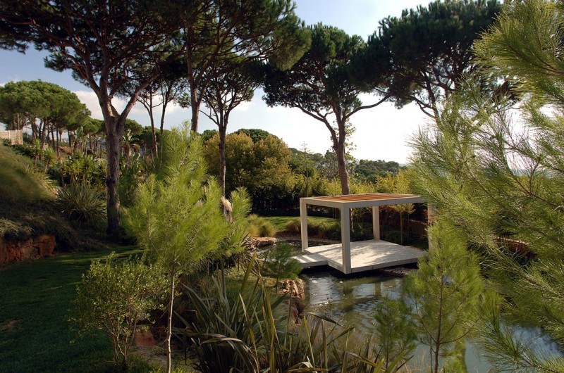 This Is Framed Refreshing This Is Not A Framed Garden Gazebo Idea Floating Over The Pond Surrounded By Leafy Trees And Lawn Dream Homes Elegant Home Covered By Infinity Swimming Pool And Natural Garden View