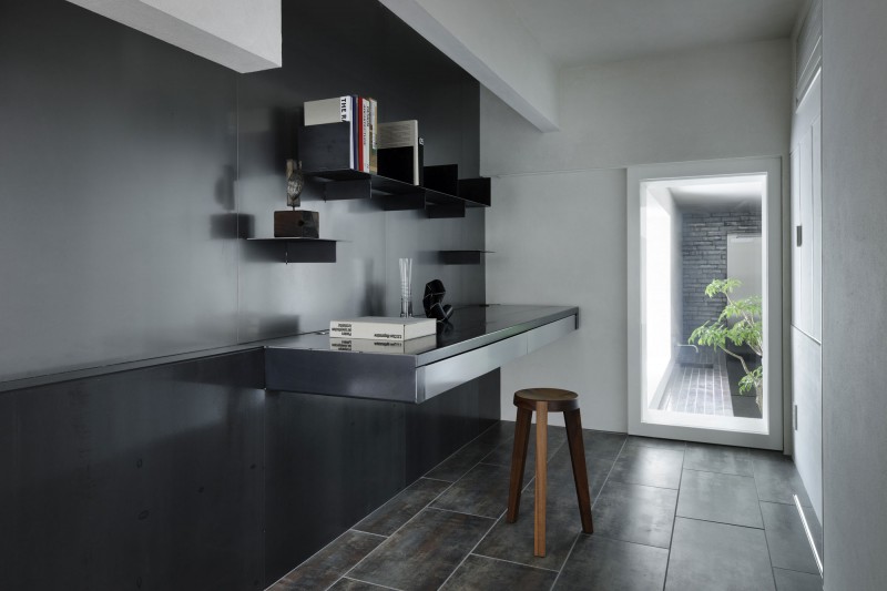 Floating Desk Book Simple Floating Desk And Open Book Shelf Maximizing House Of Silence Home Narrowed Entryway Corner In Black Dream Homes  Sophisticated Modern Japanese Home With Concrete Construction Of Shiga Prefecture