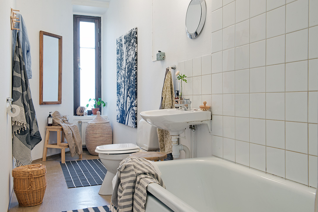 Swedish Apartment Interior Stunning Swedish Apartment Design Bathroom Interior With White Geometrical Bath Tub Also White Tile Backdrop Decoration Stylish Swedish Interior Style Apartment With Wooden Furniture Accents