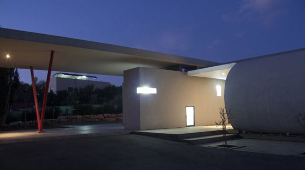 Beam House Cohen Wonderful Beam House By Uri Cohen Architects Design Exterior At Night Decorated With Concrete Wall Material In Modern Touch Architecture Unique Home Design With Extraordinary Exterior And Interior Style