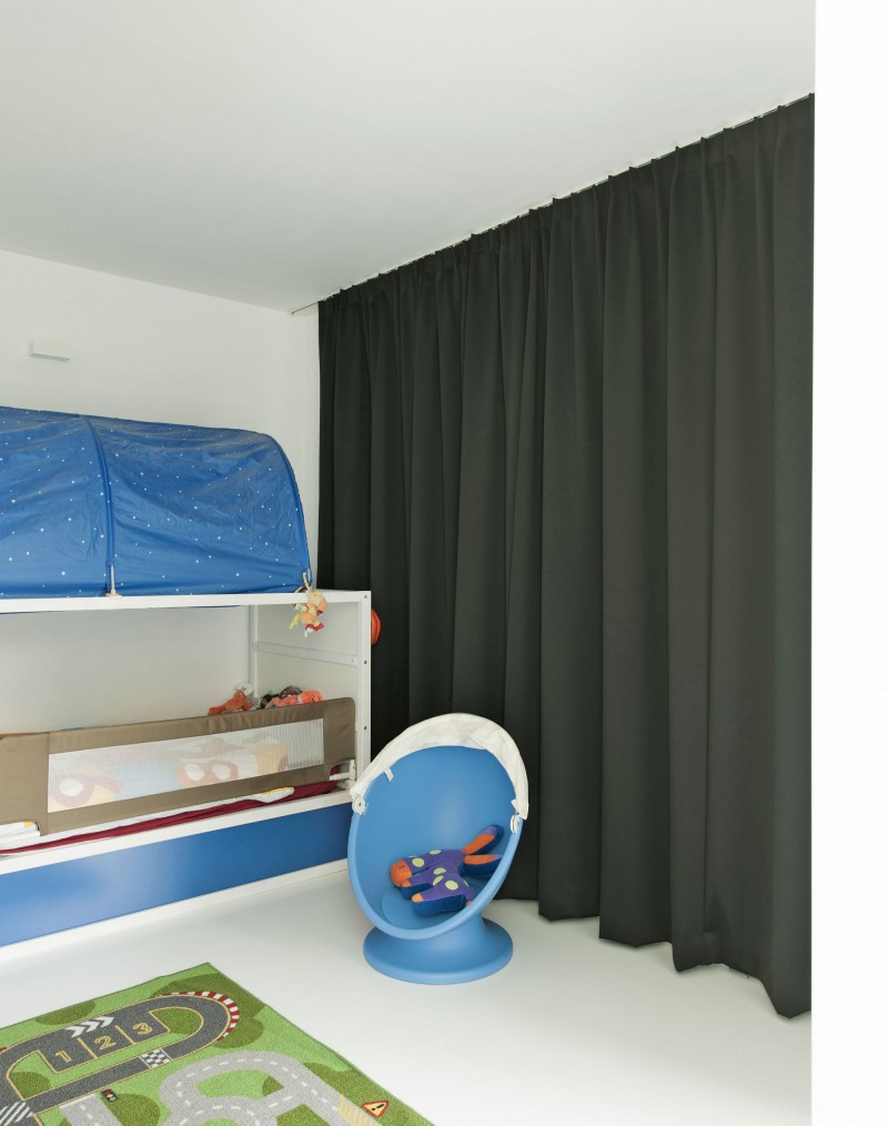 Kids Room K Charming Kids Room In House K Chic Cabin Bed Small Glove Chair Blue Tent Bed Cute Carpet On Laminate Floor Dream Homes Stunning Contemporary House With Bright Black And White Colors