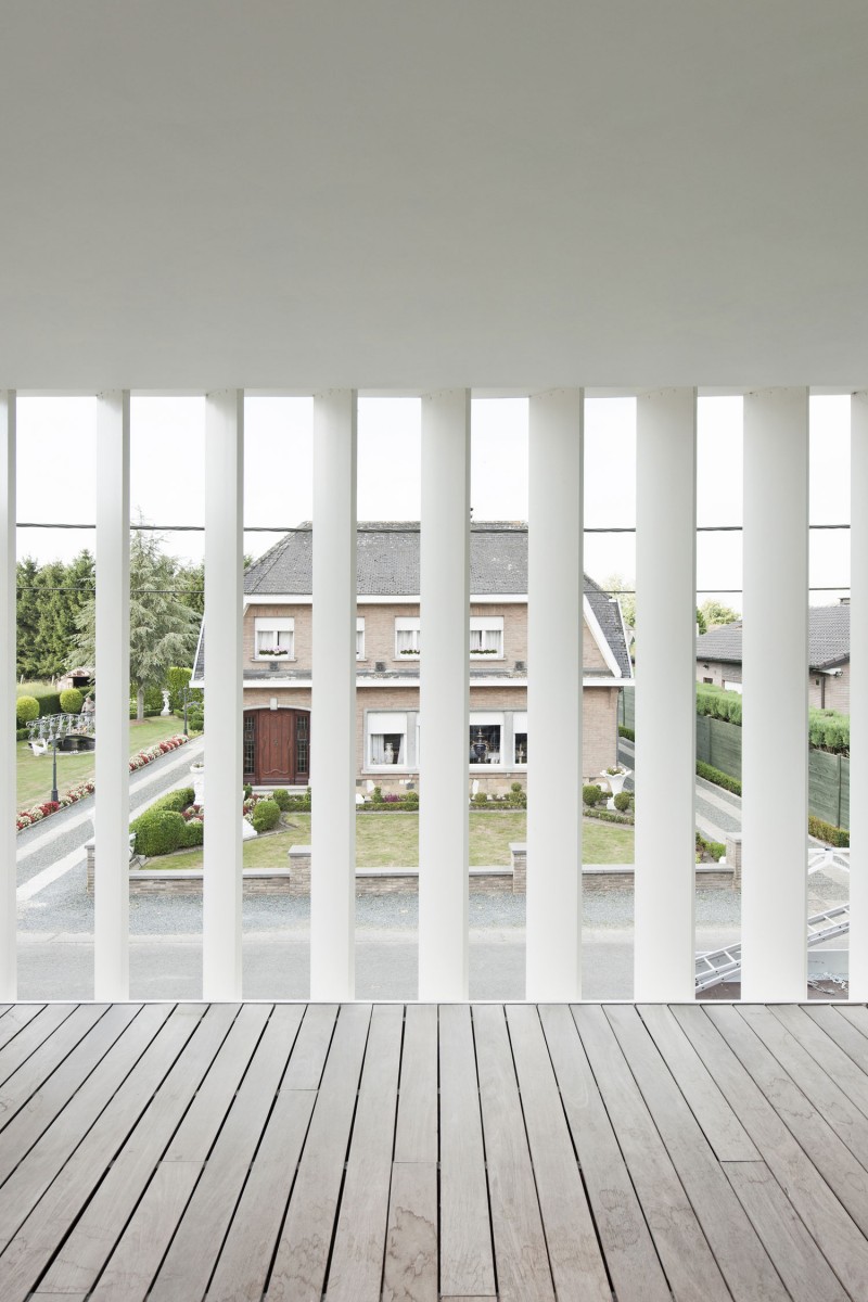 House K White Fantastic House K Interior With White Grating Cladding Wall Warm Wood Floor Long Driveway Sculptured Ornamental Plants Dream Homes Stunning Contemporary House With Bright Black And White Colors