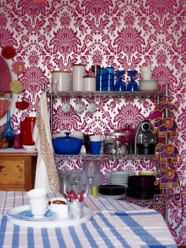 Damask Wallpaper Kitchen Beautiful Damask Wallpaper Design In Kitchen Space Decorated With Vintage Motif Used Pink Color Design Ideas Decoration 18 Fashionable Patterned Wallpaper For Stylish Beautiful Interiors