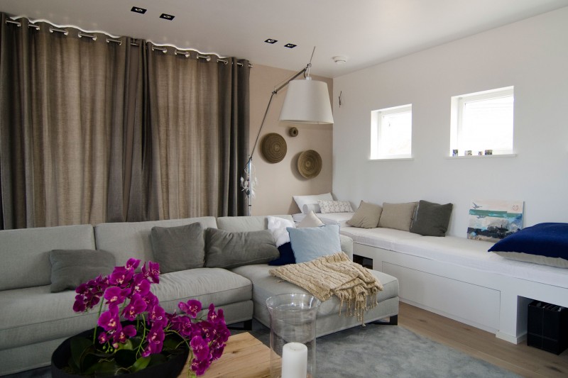White And Holiday Cozy White And Cream Painted Holiday Home In Vlieland Living Room With Comfy Sofa And Patented Bench With Pillows Dream Homes Classic Home Exterior Hiding Stylish Interior Decorations