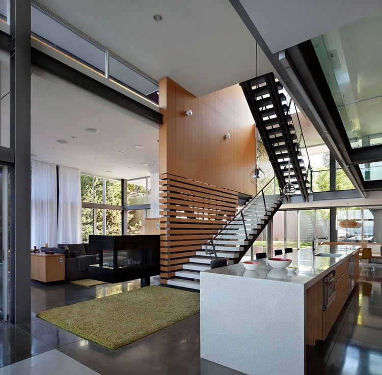 Graham House With Elegant Graham House Interior Designed With Double Height Ceiling Concept With Green Rug And Gridded Wall Dream Homes Creative Contemporary Home For Elegant And Unusual Cantilevered Appearance
