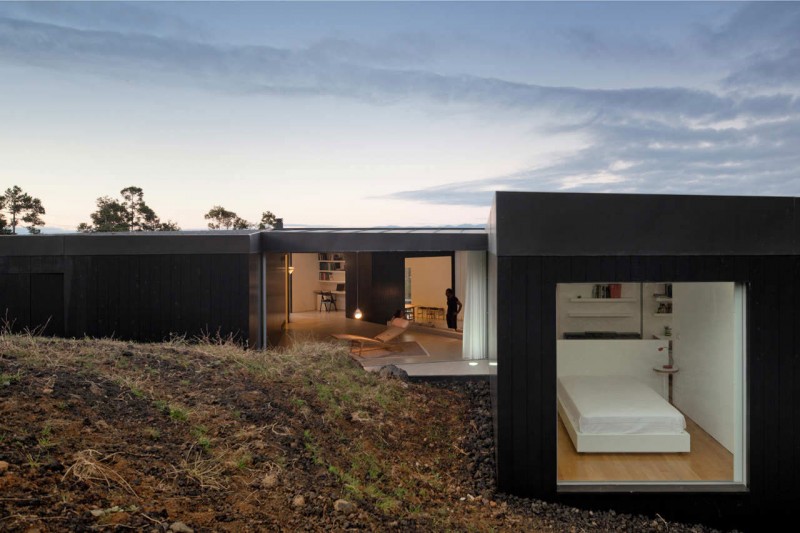 Catching White Of Eye Catching White Bedroom Idea Of House CZ By SAMI Arquitectos Designed With Frame Less Glass Wall To Meet Nature Architecture Fabulous Contemporary Simple House With Great White And Black Colors