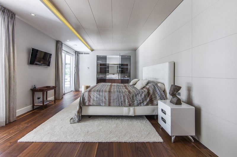 Bedroom Design In Fabulous Bedroom Design Of Villa In The Dunes With White Wooden Desk And White Colored Rug Carpet Dream Homes  Cozy And Bright Modern Home Surrounded By Lush Forest Views