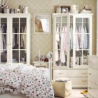 Lattice Wallpaper In Fantastic Lattice Wallpaper Design Interior In Traditional Small Bedroom Decor With Cream Color Design Ideas For Home Inspiration Decoration 18 Fashionable Patterned Wallpaper For Stylish Beautiful Interiors