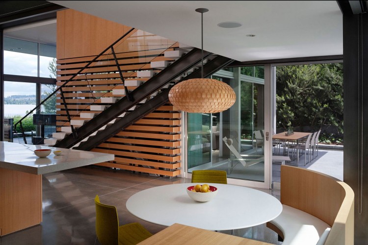 Graham House Interior Formal Graham House Dining Room Interior Furnished With Round Table Painted In White Coupled With Bench Dream Homes Creative Contemporary Home For Elegant And Unusual Cantilevered Appearance