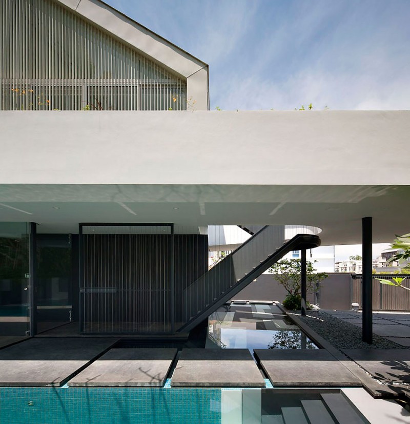 White And The Glorious White And Grey Painted The Park House Exterior Wall Hitting The Fresh Blue Water Filled In Swimming Pool Dream Homes  Spacious Contemporary Concrete House With Great Interior Decorations