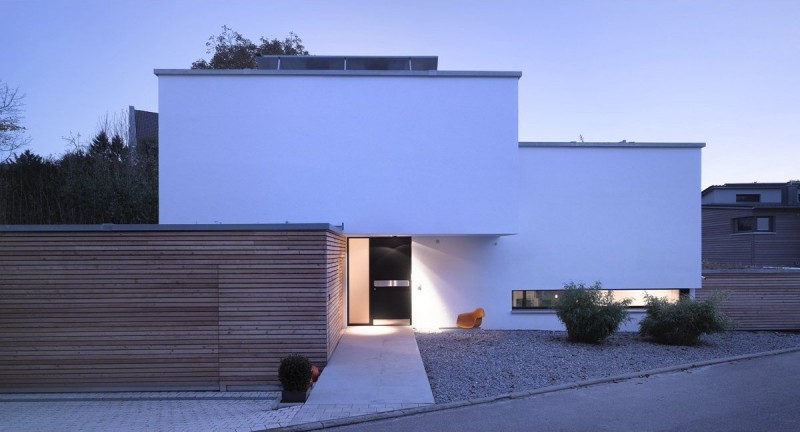 Building Design Color Great Building Design With White Color And The Planters Were Accompanied In The Zochental Residence Area Architecture Creative Glass Facade Of Unconventional Contemporary House Appearance