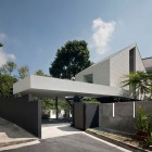 Grey And The Modern Grey And Black Painted The Park House Facade View Seen From Street Side With Wide Driving Way Dream Homes Spacious Contemporary Concrete House With Great Interior Decorations