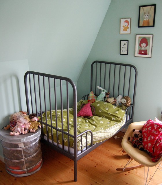 Toddler Bedroom With Perfect Toddler Bedroom Ideas Decorated With Traditional Minimalist Furniture And Wooden Flooring Style Bedroom  12 Beautiful Toddler Bedroom Ideas With Perfect Secure Cribs