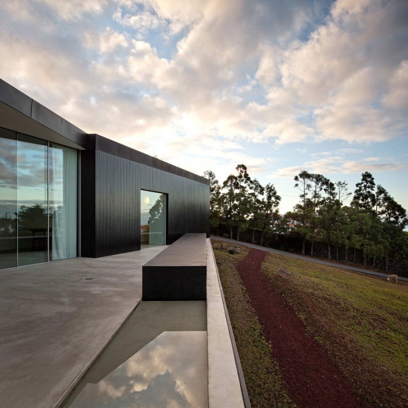 House Cz Arquitectos Spacious House CZ By SAMI Arquitectos Exterior Showing Near Yet Natural Landscape Idea Connected With Hardscape Architecture  Fabulous Contemporary Simple House With Great White And Black Colors