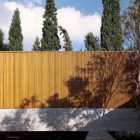Ipes House With Beautiful Ipes House Exterior Design With Wooden Wall Decoration Ideas With Green Vegetation For Home Inspiration To Your House Dream Homes Stylish And Luxurious Contemporary Home With Exposed Concrete Elements