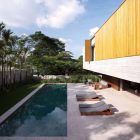 Ipes House Decorated Brilliant Ipes House Exterior Design Decorated With Minimalist Infinity Pool Design Completed With Outdoor Furniture Decoration Ideas Dream Homes Stylish And Luxurious Contemporary Home With Exposed Concrete Elements