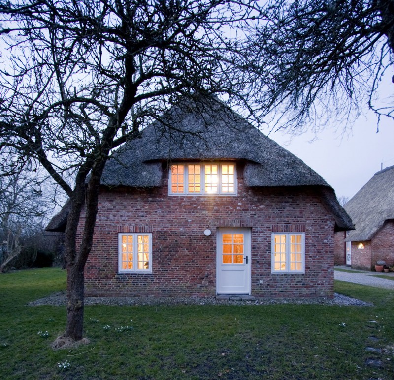 Old Fohr Constructed Simple Old FOHR Home Building Constructed With Nice Architecture Design Involving Some White Painted Windows Architecture  Beautiful Minimalist Home With Eclectic Exterior And Interiors