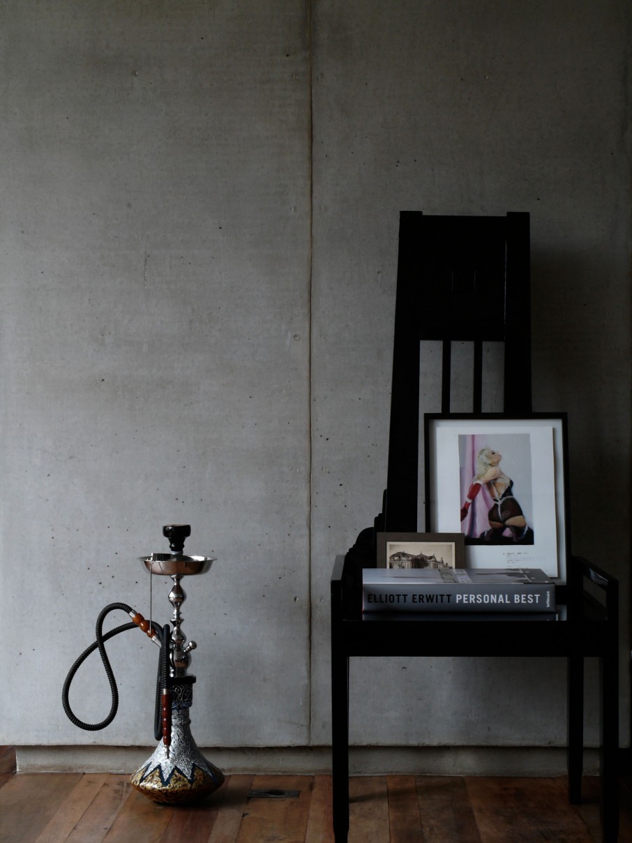 Classic Black Work Inspiring Classic Black Chair To Work With Concrete Wall And Wooden Floor With Undeniable Photos To Display For Decor Apartments  Fascinating Modern-Industrial Apartment With Beautiful Sophisticated Accent