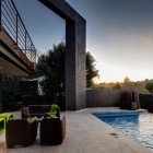 House The Pool Inspiring House The In Ground Swimming Pool With Cool Infinity Concept To Let Everyone Enjoying The View Dream Homes Eclectic Contemporary Home In Hip And Vibrant Interior Style