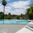 Yet Refreshing Outdoor Spacious Yet Refreshing Maribyrnong House Outdoor Infinity Swimming Pool Designed With Spacious Pool Side Architecture Lavish And Breathtaking Contemporary Home With Spectacular Exterior Appearance