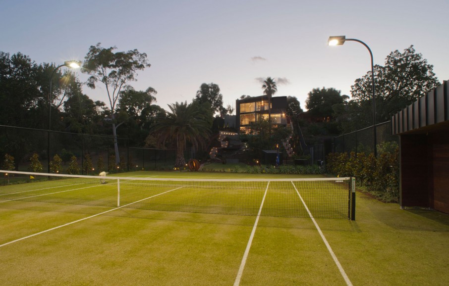 Large And Court Super Large And Exciting Tennis Court Located Quite Far From Maribyrnong House Building As A Feature Architecture Lavish And Breathtaking Contemporary Home With Spectacular Exterior Appearance