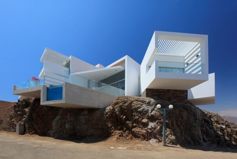 Architecture Design Beach Surprising Architecture Design For Contemporary Beach House Las Lomas With Floating Style Standing On Rocky Landscape Architecture Fabulous Beach Home Built On Stunning Rocky Landscape